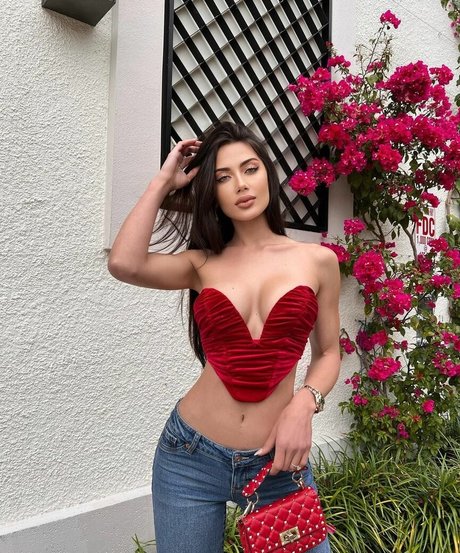 Georgina Mazzeo onlyfans nude photos