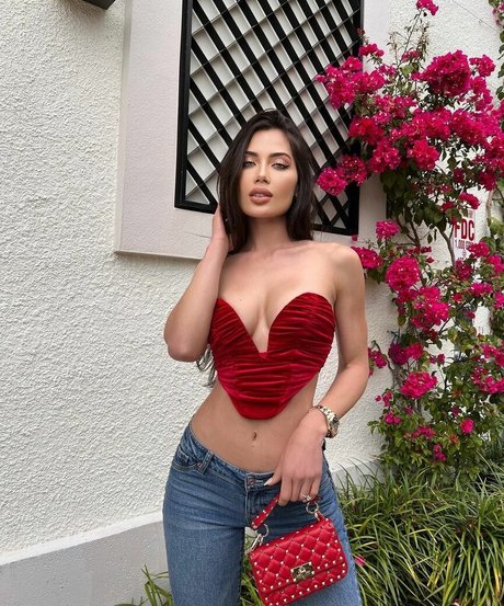 Georgina Mazzeo onlyfans ass