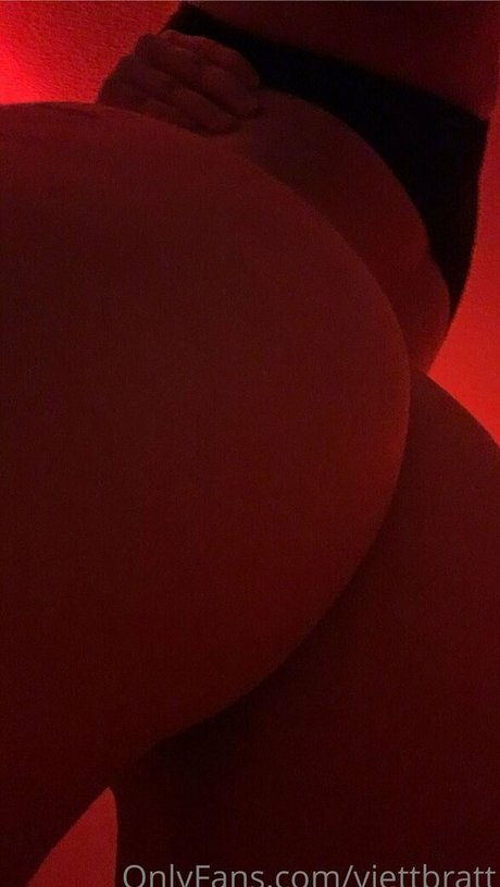 viettbratt onlyfans pictures