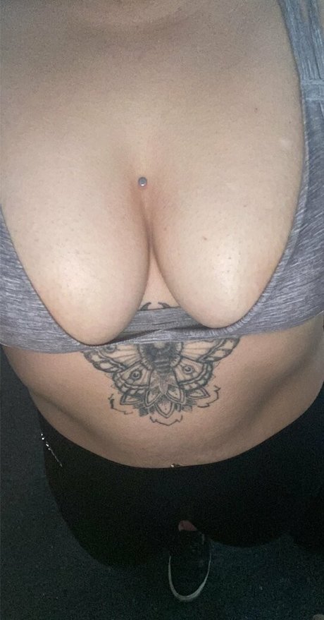 unleashedbee onlyfans leaks nudes