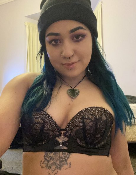 unleashedbee only fans photos