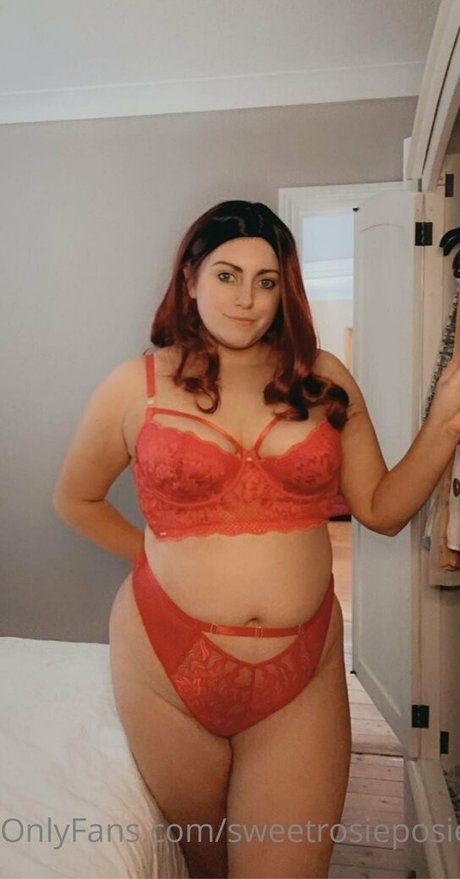 sweetrosieposie onlyfans sex tape