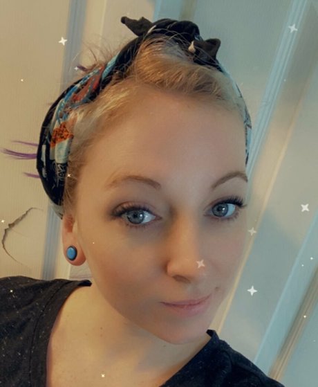 violetcosmos onlyfans naked