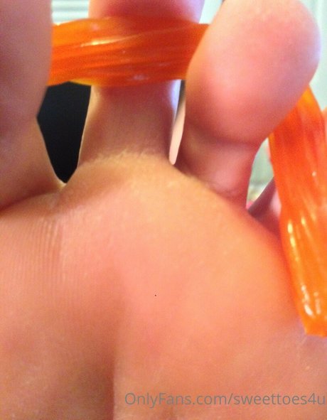 sweettoes4u onlyfans nudes porn