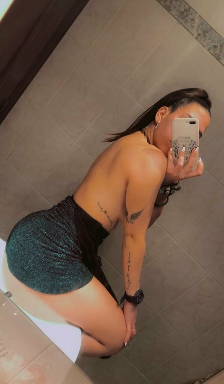 umi isabella onlyfans nude