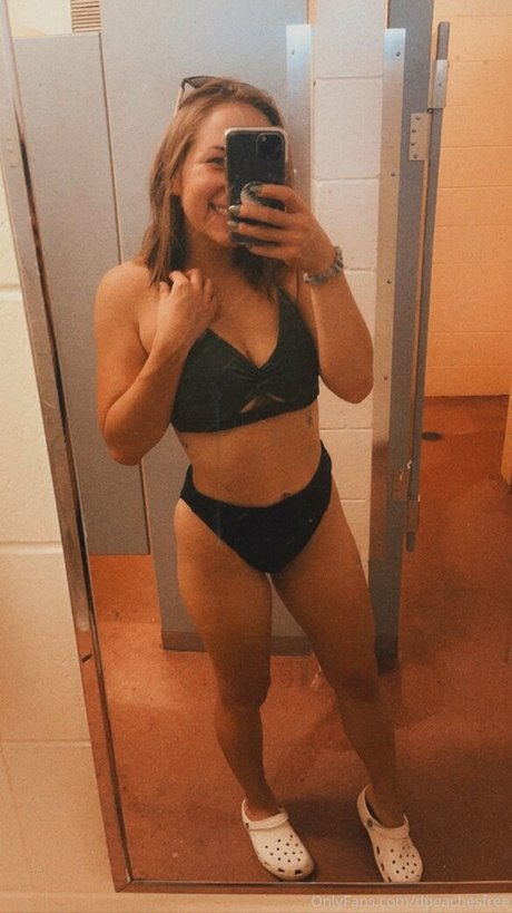 dpeachesfree nudes onlyfans leaks