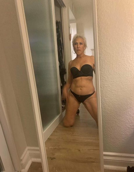 momanddaughter Profile pic