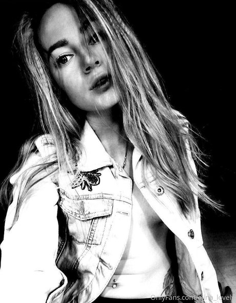 alinalovely nude only fans