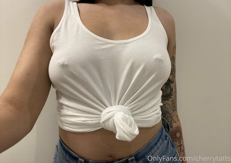 cherrytatts onlyfans striptease
