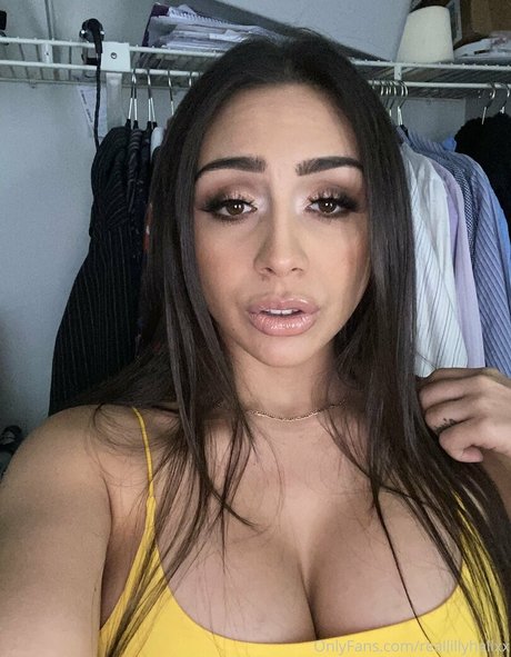 reallillyhallxx onlyfans leaked nude