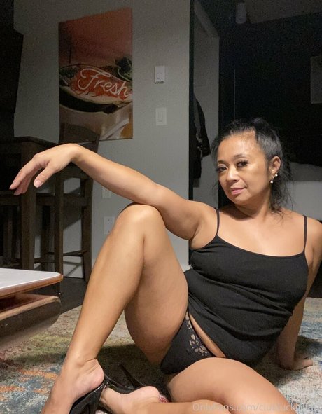 clubluckystarr onlyfans joi