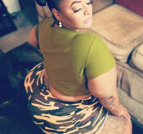 Assoholic22 onlyfans pictures