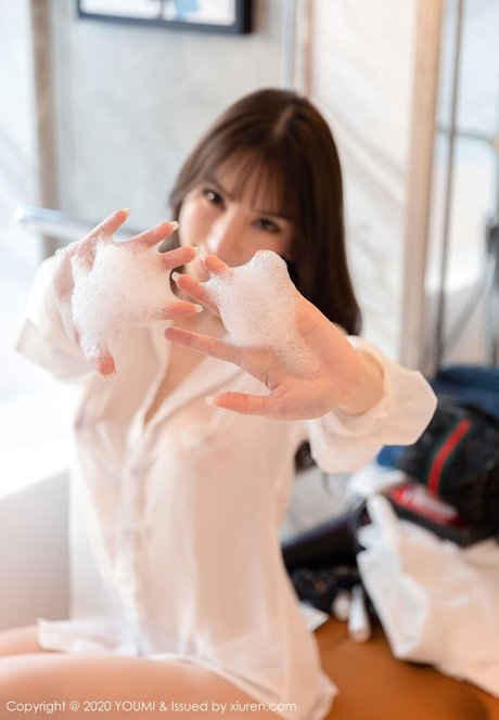 Zhou Yuxi nude onlyfans