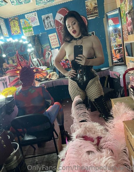 theampedupvamp onlyfans xxx