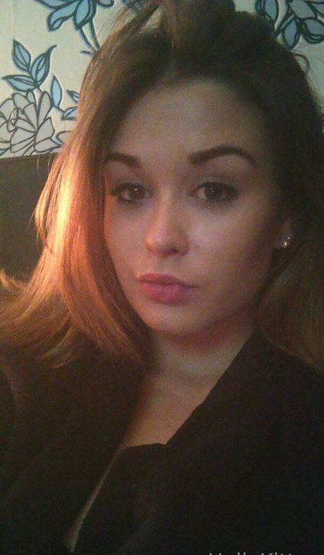 hollykittenn tits onlyfans