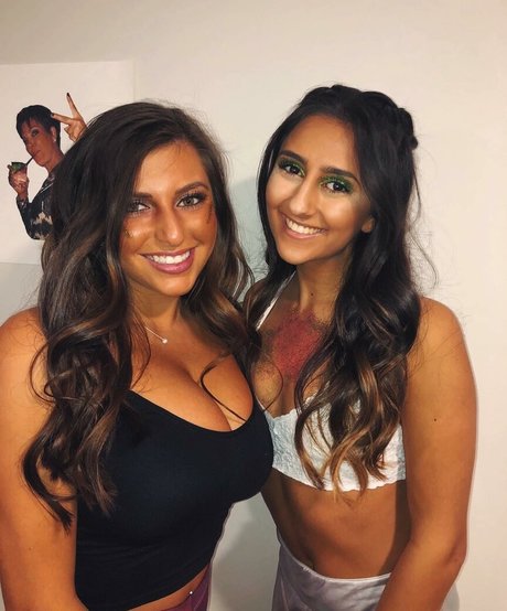 Maddie Clark nude only fans