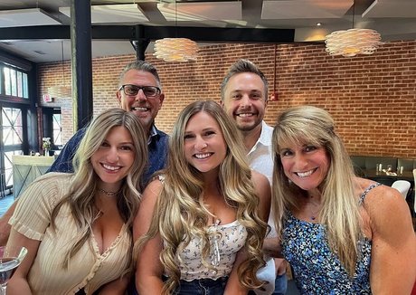 Maddie Clark onlyfans content