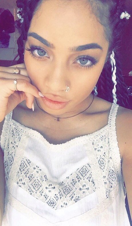 Kiana Lede onlyfans photo