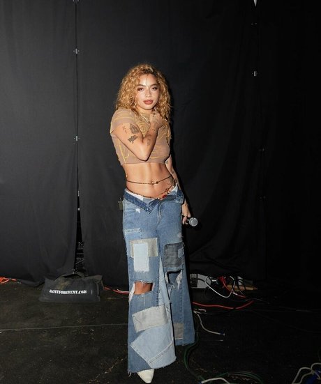 Kiana Lede leaked only fans