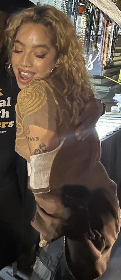 Kiana Lede nude onlyfans