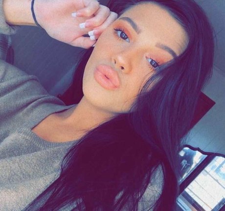 Kaylee Burnett onlyfans naked porn