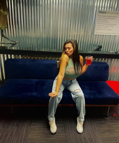 Kaylee Burnett only fans porn