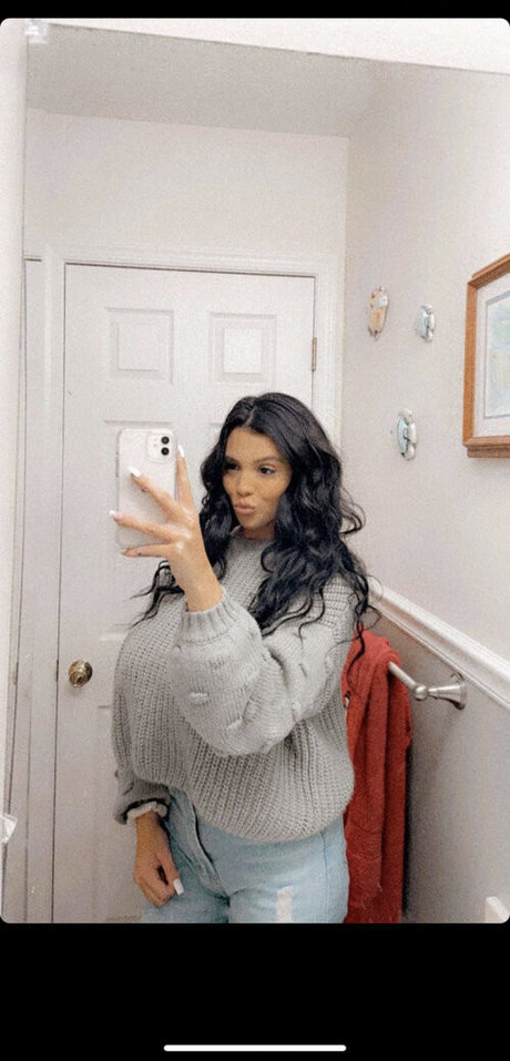 Kaylee Burnett nude leak onlyfans