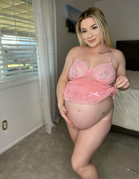 gr33dygirl nude only fans