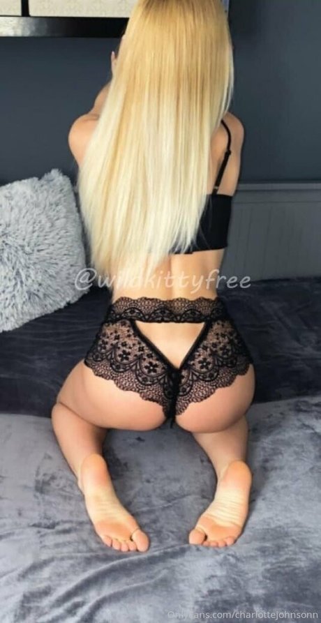 charlottejohnsonn onlyfans naked leaked