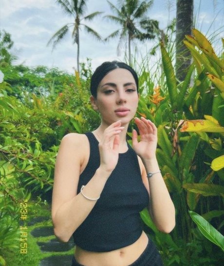 Sevinch Salmanova topless onlyfans