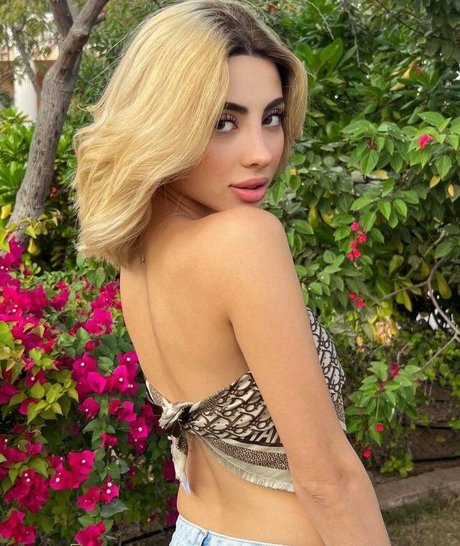 Sevinch Salmanova onlyfans pics