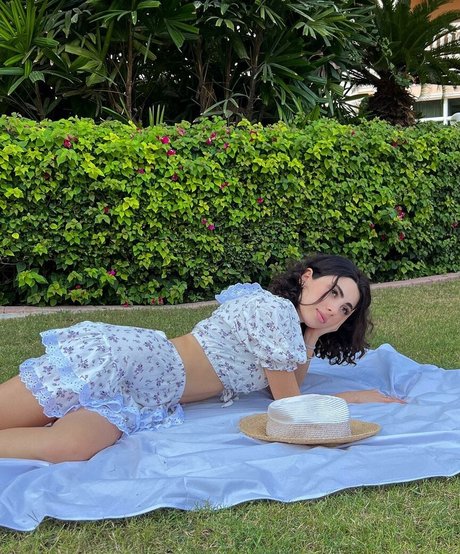 Sevinch Salmanova onlyfans leaks