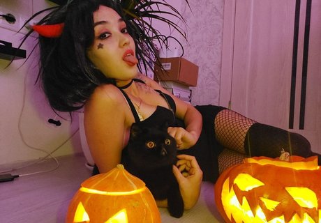 Cherry Nu onlyfans posts