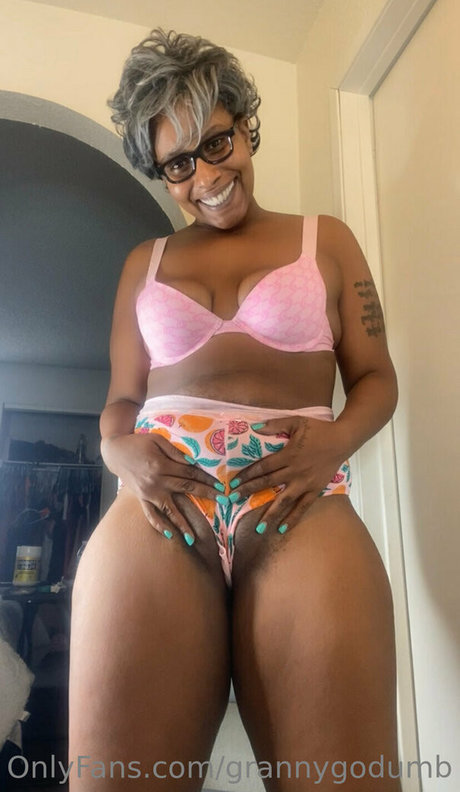 grannygodumb onlyfans leaked tits
