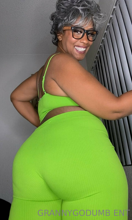 grannygodumb only fans porn