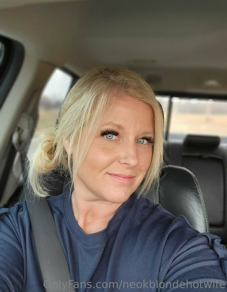 neokblondehotwife porn onlyfans
