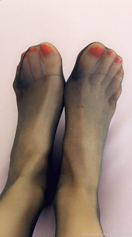 hot wet lilly onlyfans uncensored