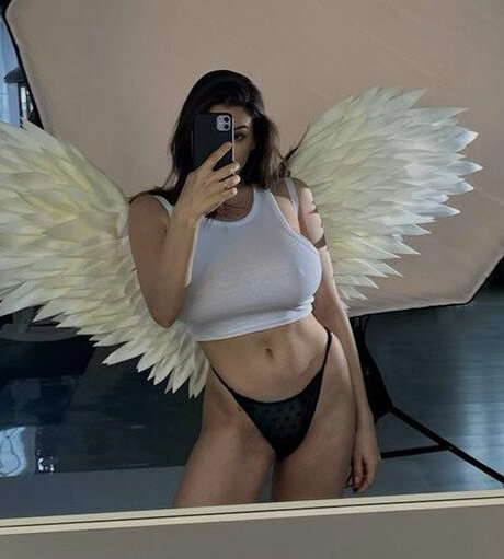 Raya Lazarova onlyfans sexy