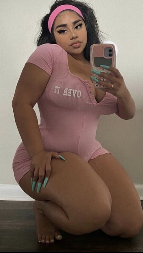 Megan Velez leaked onlyfans.