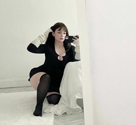 emidoll only fans naked