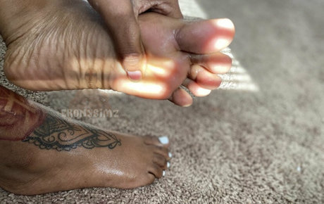 ebonysimz2 Profile pic