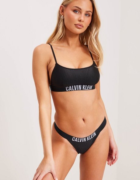 Amanda Strand onlyfans nude leak