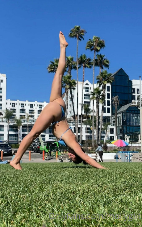 mollygfit boobs onlyfans