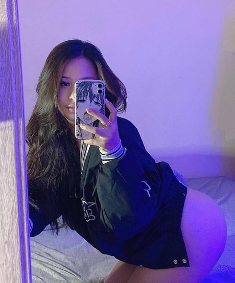 Crystal Senpai sexy onlyfans