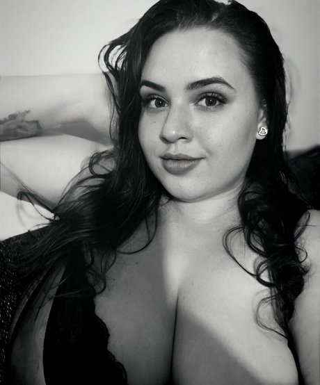 Babu Vale desnuda onlyfans