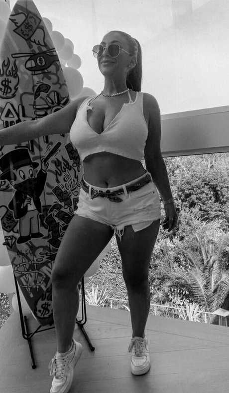 Nikki Kay onlyfans leaked.