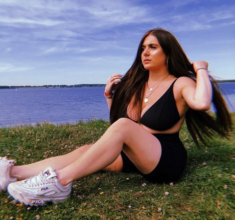 Beth G nude onlyfans leaks