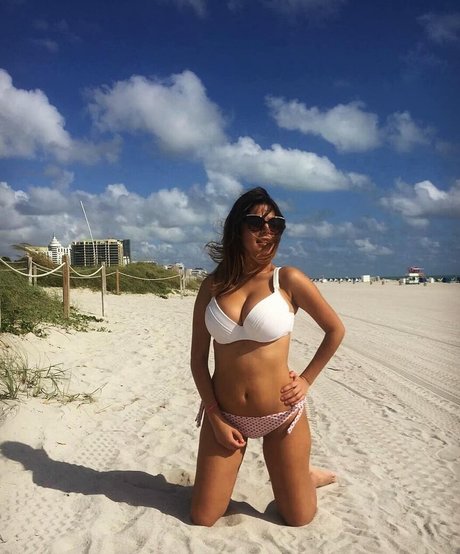 ileniatenaa only fans pics