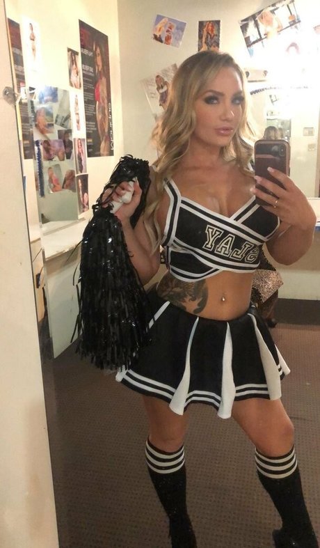 misscalicarter only fans naked