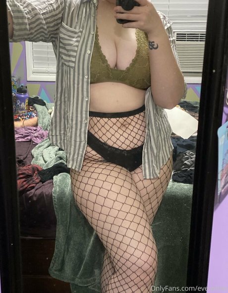 eve white onlyfans free